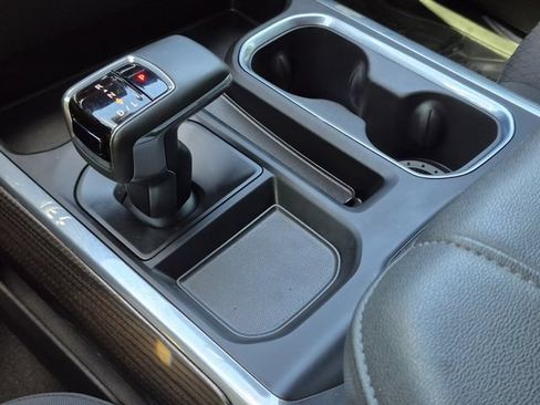 Used 2025 Chevrolet Silverado 1500 LT Trail Boss w/ Convenience Package II AWD/4WD image 16