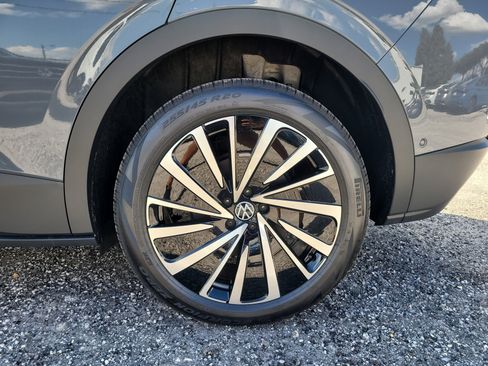 New 2025 Volkswagen ID.4 Pro image 9