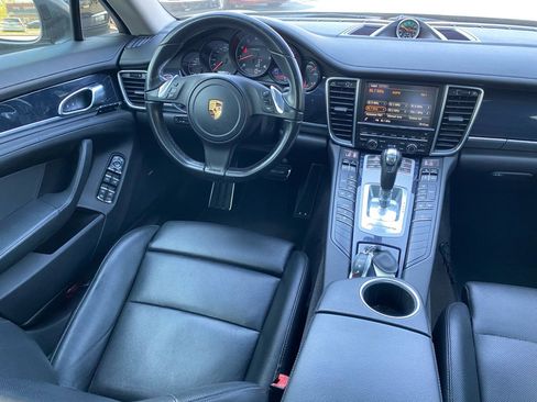 Used 2016 Porsche Panamera image 16
