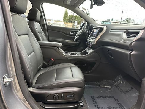 Used 2022 GMC Acadia SLT w/ Elevation Edition image 44