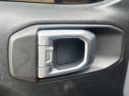 Used 2020 Jeep Wrangler Unlimited Sport image 6