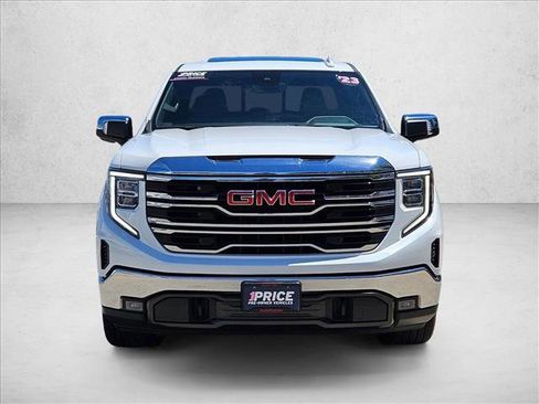 Used 2023 GMC Sierra 1500 SLT image 2