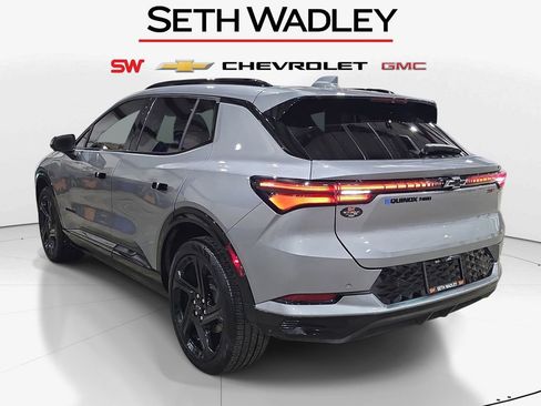 New 2025 Chevrolet Equinox EV RS w/ LPO, Illumination Package image 5