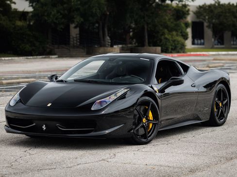 Used 2012 Ferrari 458 Italia Coupe RWD image 1