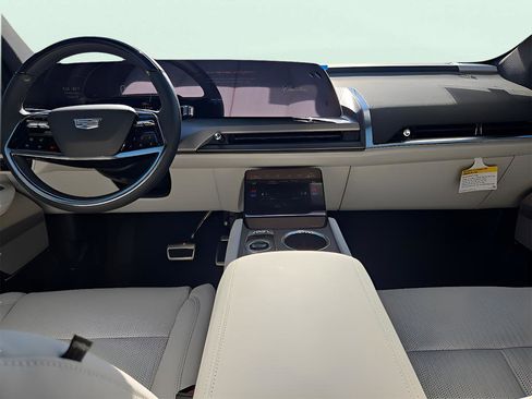 New 2026 Cadillac Vistiq Luxury image 23