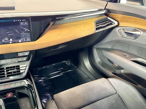 Used 2023 Audi e-tron GT Premium Plus image 20