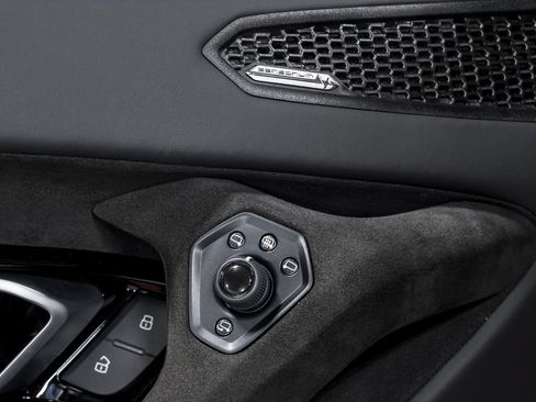 Used 2023 Lamborghini Huracan Tecnica RWD image 10