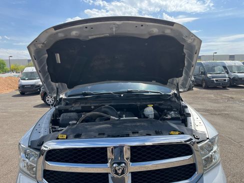 Used 2019 RAM 1500 Classic SLT image 33