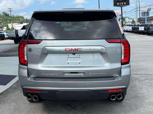 Used 2023 GMC Yukon XL Denali AWD/4WD image 4