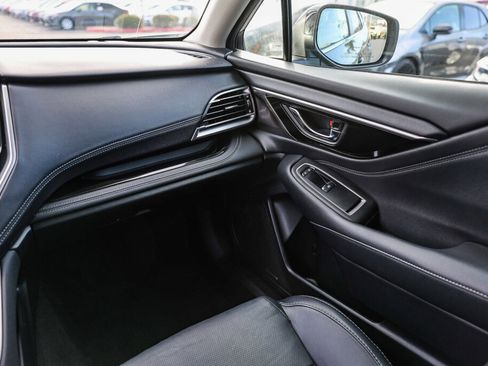 Used 2023 Subaru Outback Limited image 5