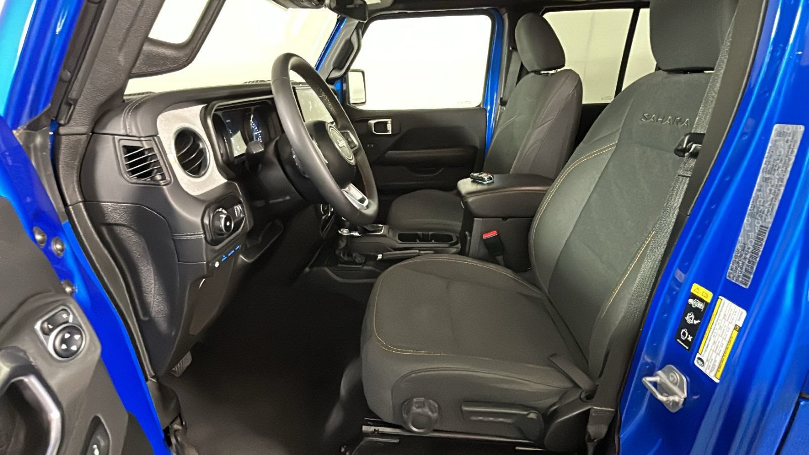 Used 2024 Jeep Wrangler Unlimited Sahara AWD/4WD image 13