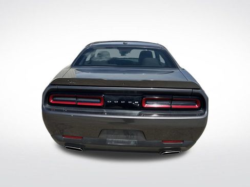 Used 2021 Dodge Challenger SXT RWD image 9