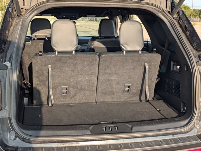 Used 2025 Ford Explorer ST-Line RWD image 28