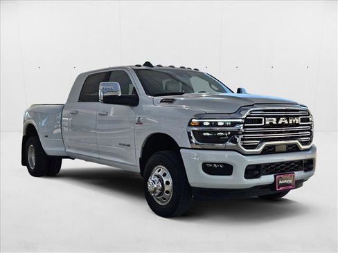 New 2026 RAM 3500 Laramie w/ Max Tow Package image 7
