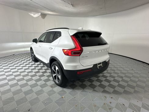 Used 2026 Volvo XC40 B5 Plus AWD/4WD image 6