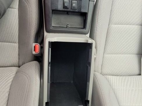 Used 2015 Toyota Camry LE image 25