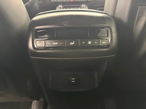 Used 2025 Hyundai Palisade SEL FWD image 14