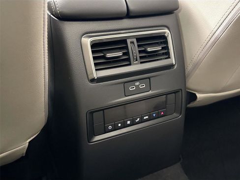 Certified 2025 MAZDA CX-70 Plug-In Hybrid w/ Premium Pkg image 36