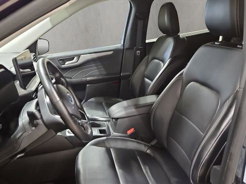 Certified 2025 Ford Escape Platinum AWD/4WD image 7