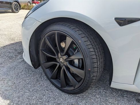 Used 2021 Tesla Model 3 Standard Range Plus image 33