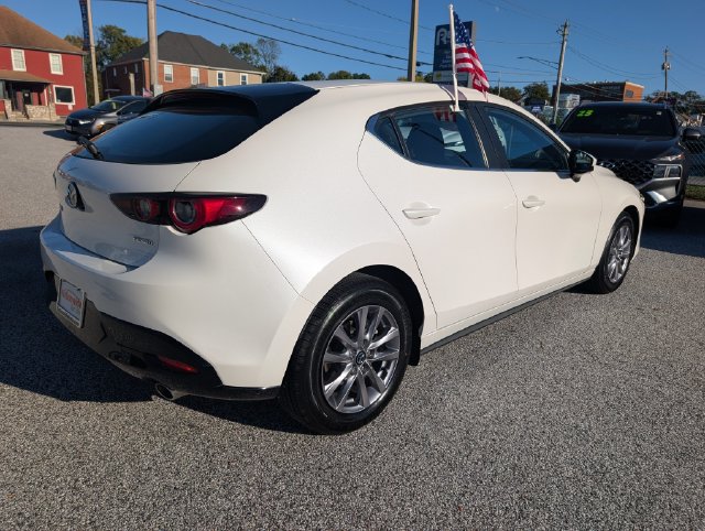 Used 2022 MAZDA MAZDA3 s FWD image 5