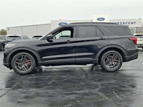 New 2026 Ford Explorer ST image 4