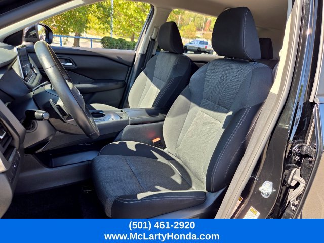 Used 2025 Nissan Rogue SV FWD image 8