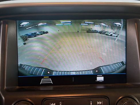 Used 2022 Chevrolet Colorado LT w/ Trail Boss Package AWD/4WD image 13