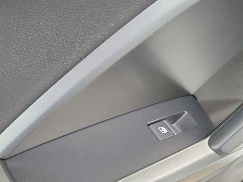 Used 2024 Audi Q3 2.0T Premium Plus image 17