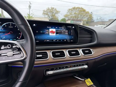 Used 2023 Mercedes-Benz GLS 450 4MATIC image 27