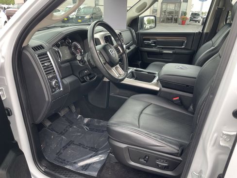 Used 2018 RAM 1500 Laramie w/ Convenience Group AWD/4WD image 13