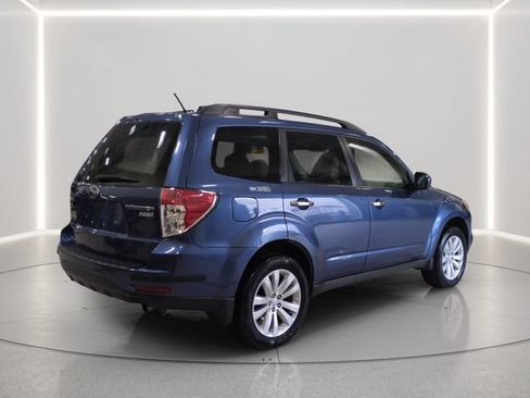 Used 2013 Subaru Forester 2.5X Premium w/ All-Weather Plus Pkg AWD/4WD image 5