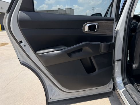 Used 2023 Kia Sorento EX w/ Panoramic Sunroof Package FWD image 15