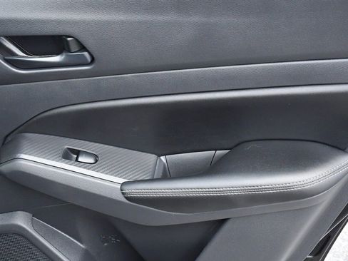 Used 2025 Nissan Altima 2.5 SV image 14