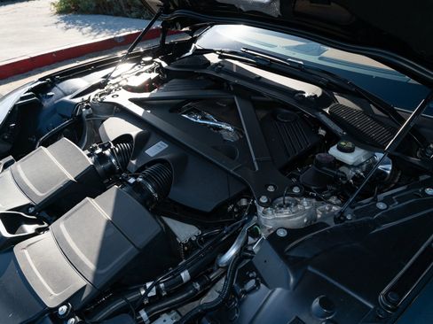 Used 2025 Aston Martin DB12 Convertible RWD image 14