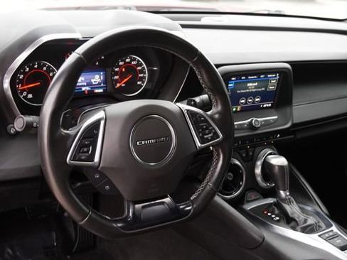 Used 2020 Chevrolet Camaro LT image 13