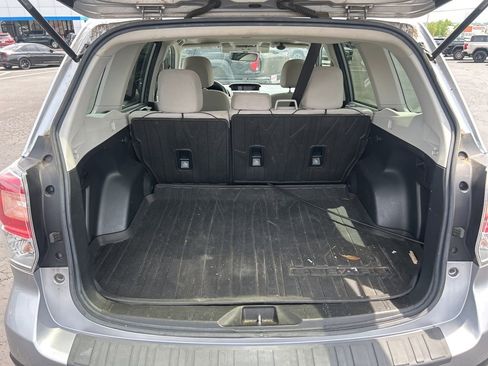 Used 2017 Subaru Forester 2.5i Premium AWD/4WD image 36