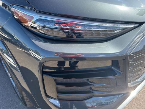 Certified 2025 Audi Q6 e-tron Premium Plus w/ Premium Plus image 7