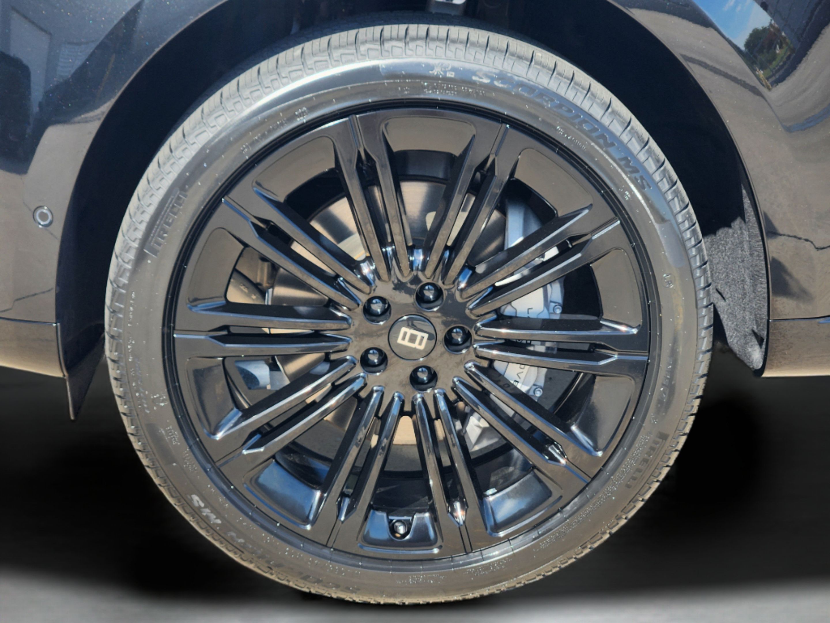 Used 2015 Mercedes-Benz SL 550 image 31