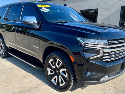Used 2021 Chevrolet Tahoe Premier w/ Premium Package AWD/4WD image 1