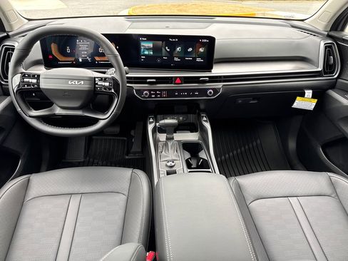 New 2026 Kia Sorento S image 22