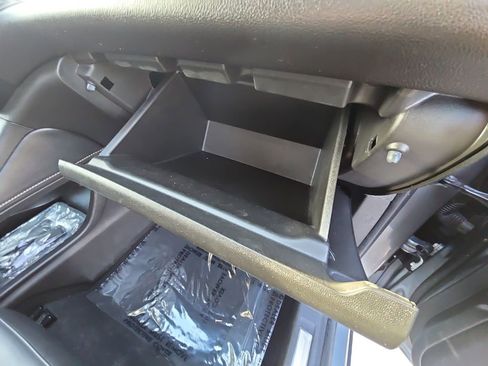 Used 2021 GMC Acadia Denali w/ Denali Ultimate Package image 17