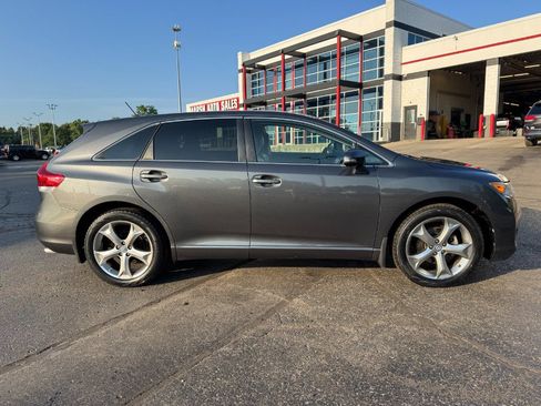 Used 2016 Toyota Venza AWD image 6