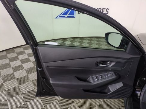 Certified 2025 Honda Accord SE image 4