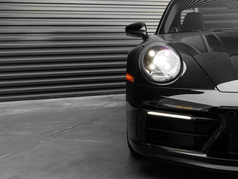 Certified 2023 Porsche 911 Carrera GTS RWD image 41