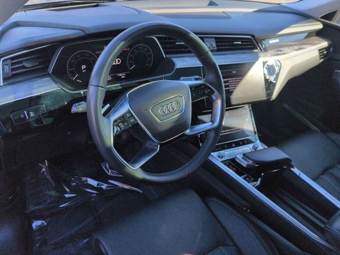 Used 2024 Audi Q8 e-tron Prestige image 10