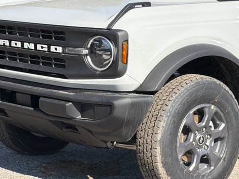 New 2026 Ford Bronco Big Bend AWD/4WD image 2