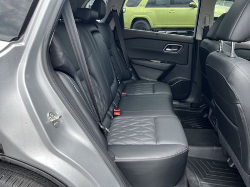 Used 2023 Nissan Rogue Platinum w/ Platinum Premium Package AWD/4WD image 4
