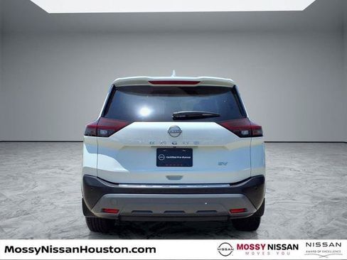 Certified 2023 Nissan Rogue SV FWD image 6