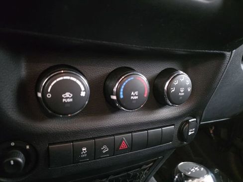 Used 2018 Jeep Wrangler Unlimited Sport image 20